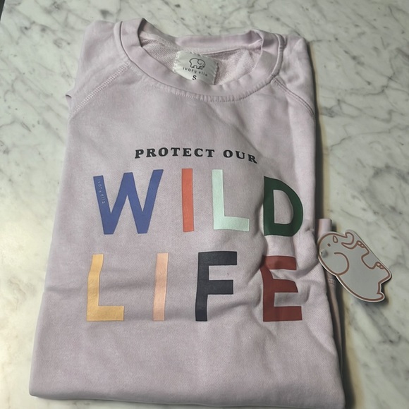 Ivory Ella Wildlife Crewneck - Picture 2 of 3